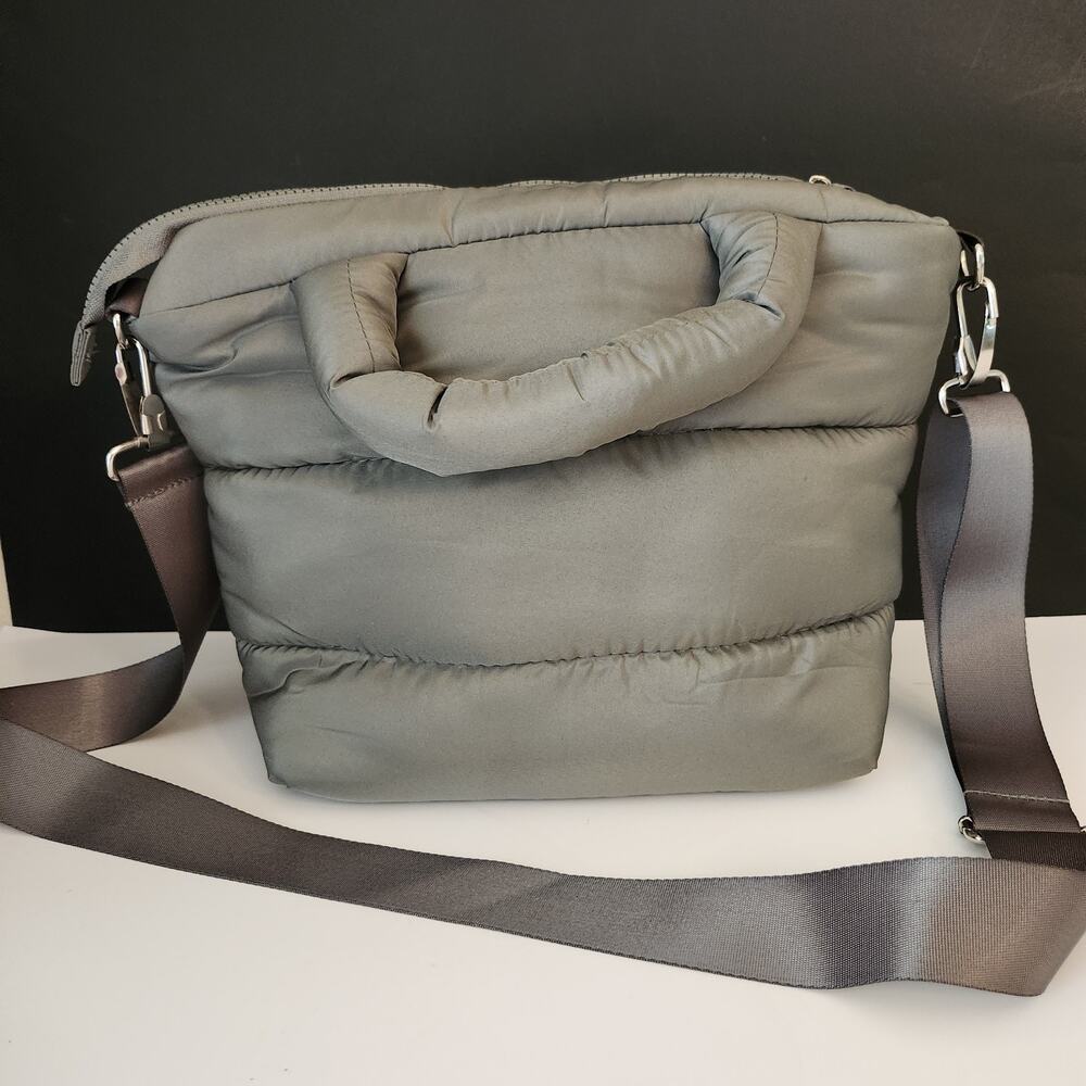 NWOT Wilo The Label Gym Travel Puffer Tote Bag Weekender Sage Green Crossbody - Picture 3 of 8